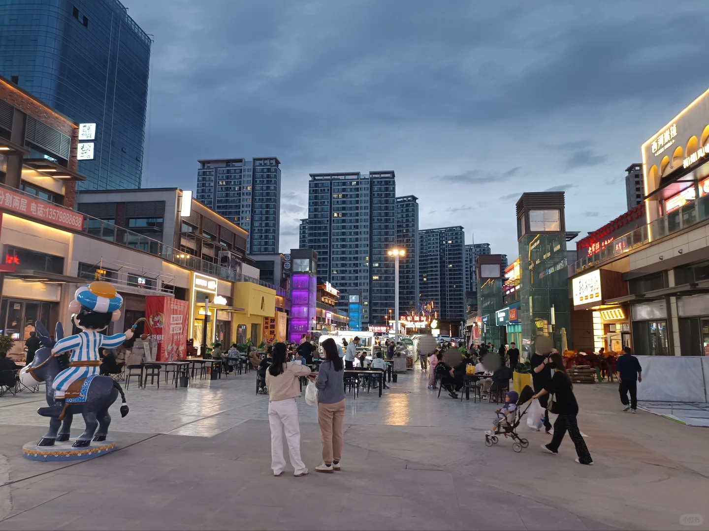 会展片区这里的夜市开了，你来了么