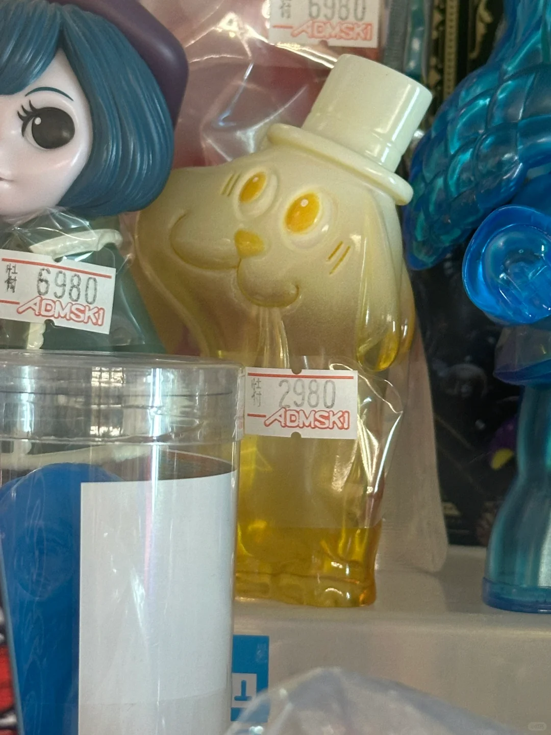 在大阪中古玩具店买到了oneoff…