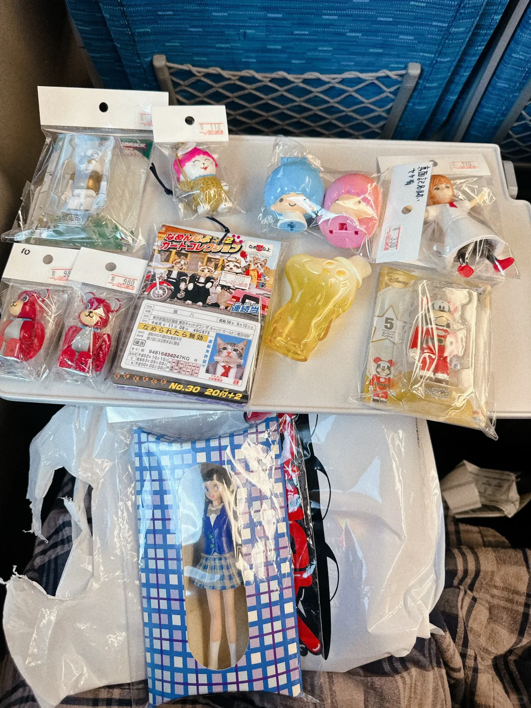 在大阪中古玩具店买到了oneoff…