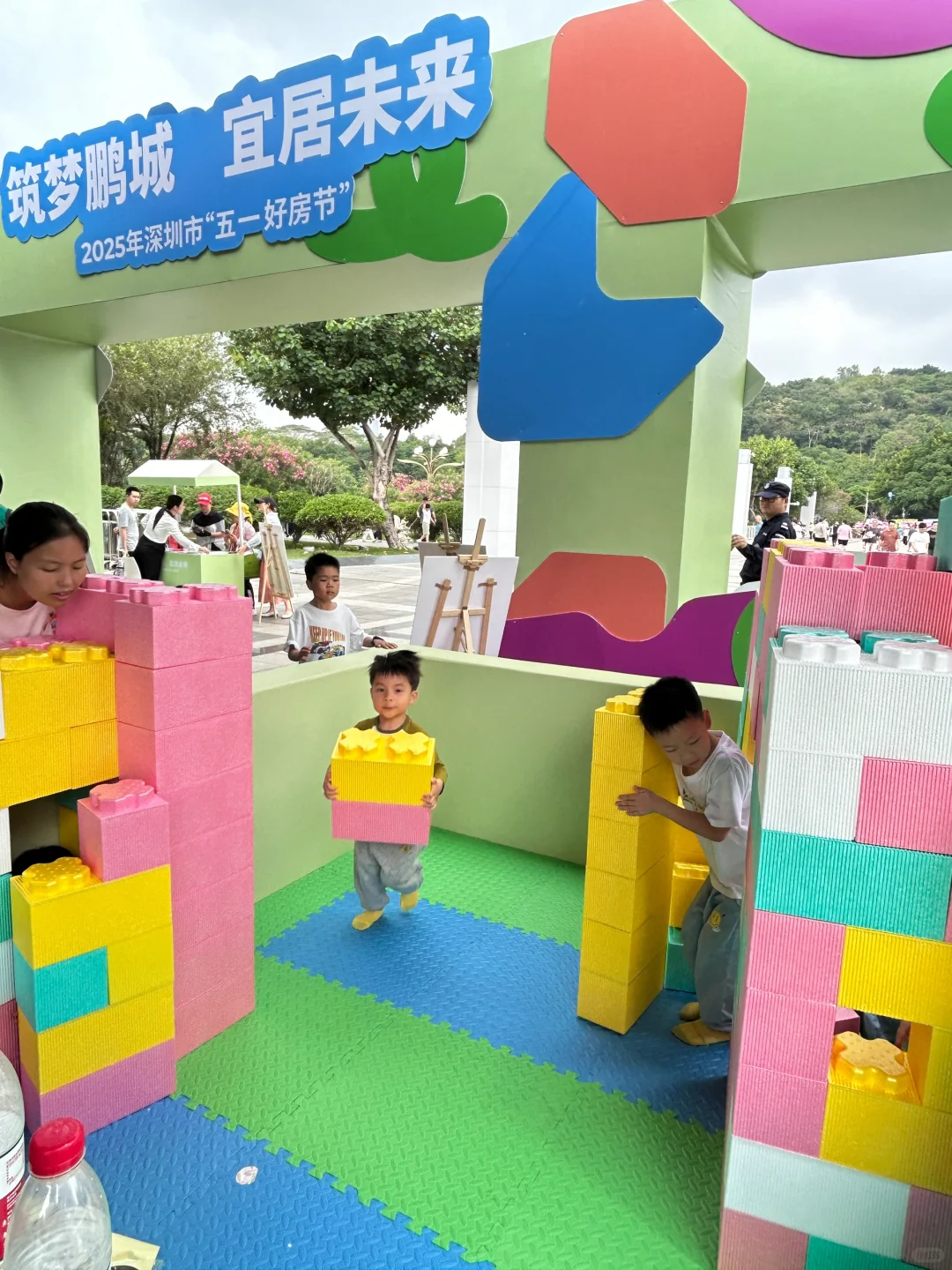 五一遛娃的神仙展会，深圳宝妈带娃很嗨?