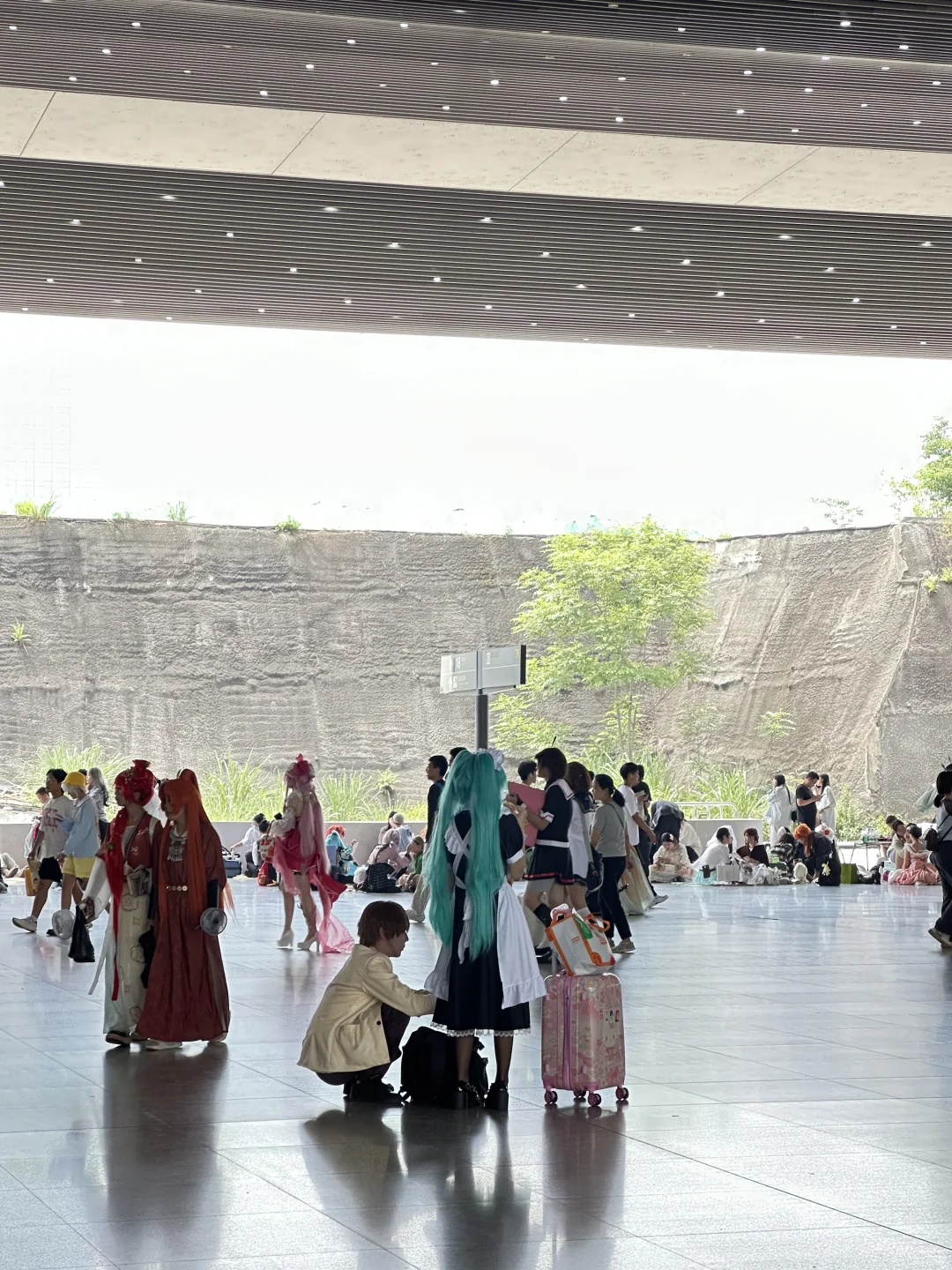 哇塞！！！！今天全成都的人都来西博成了吧。。。。