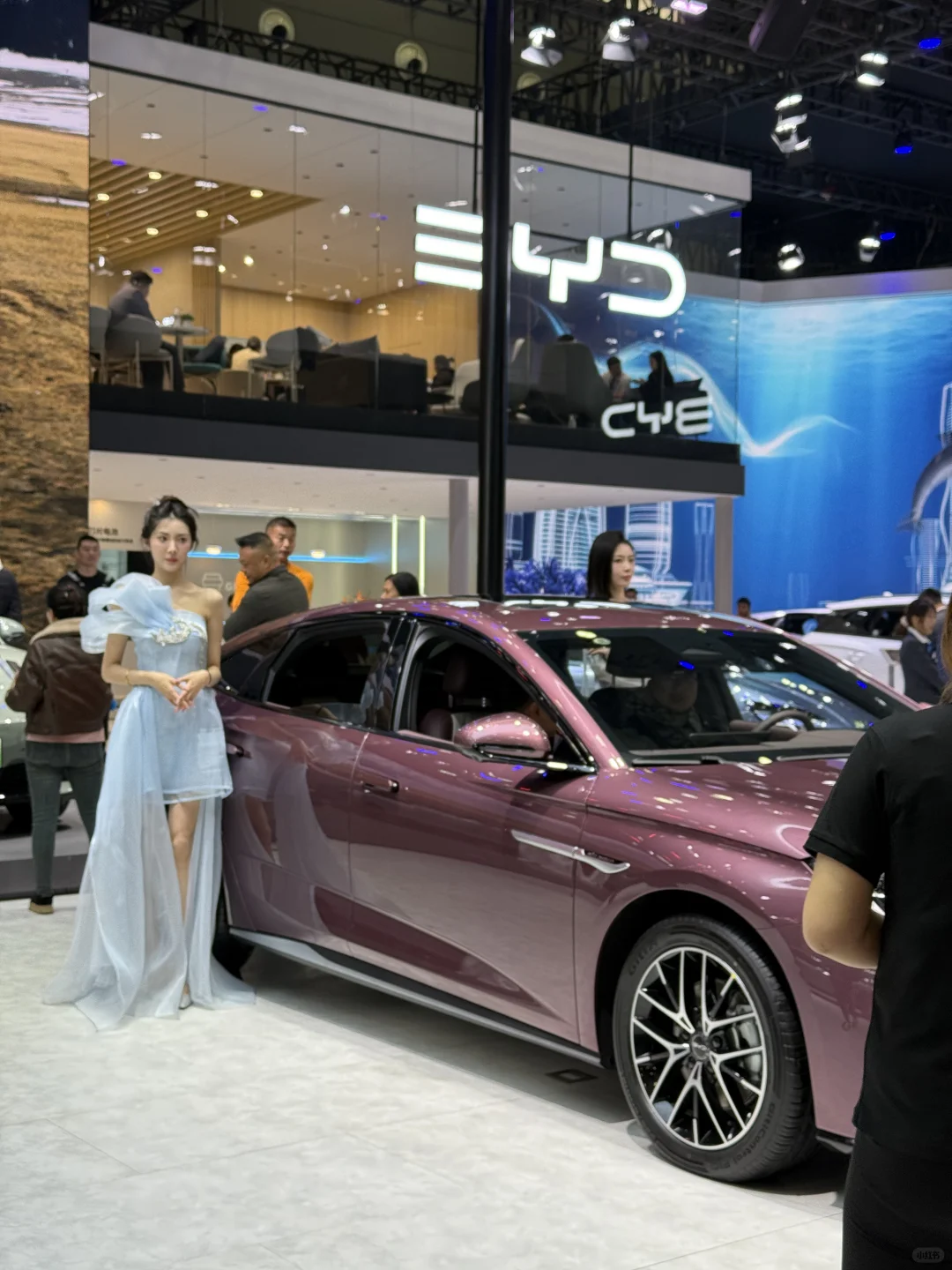 车展，比亚迪销售最少来了两百个