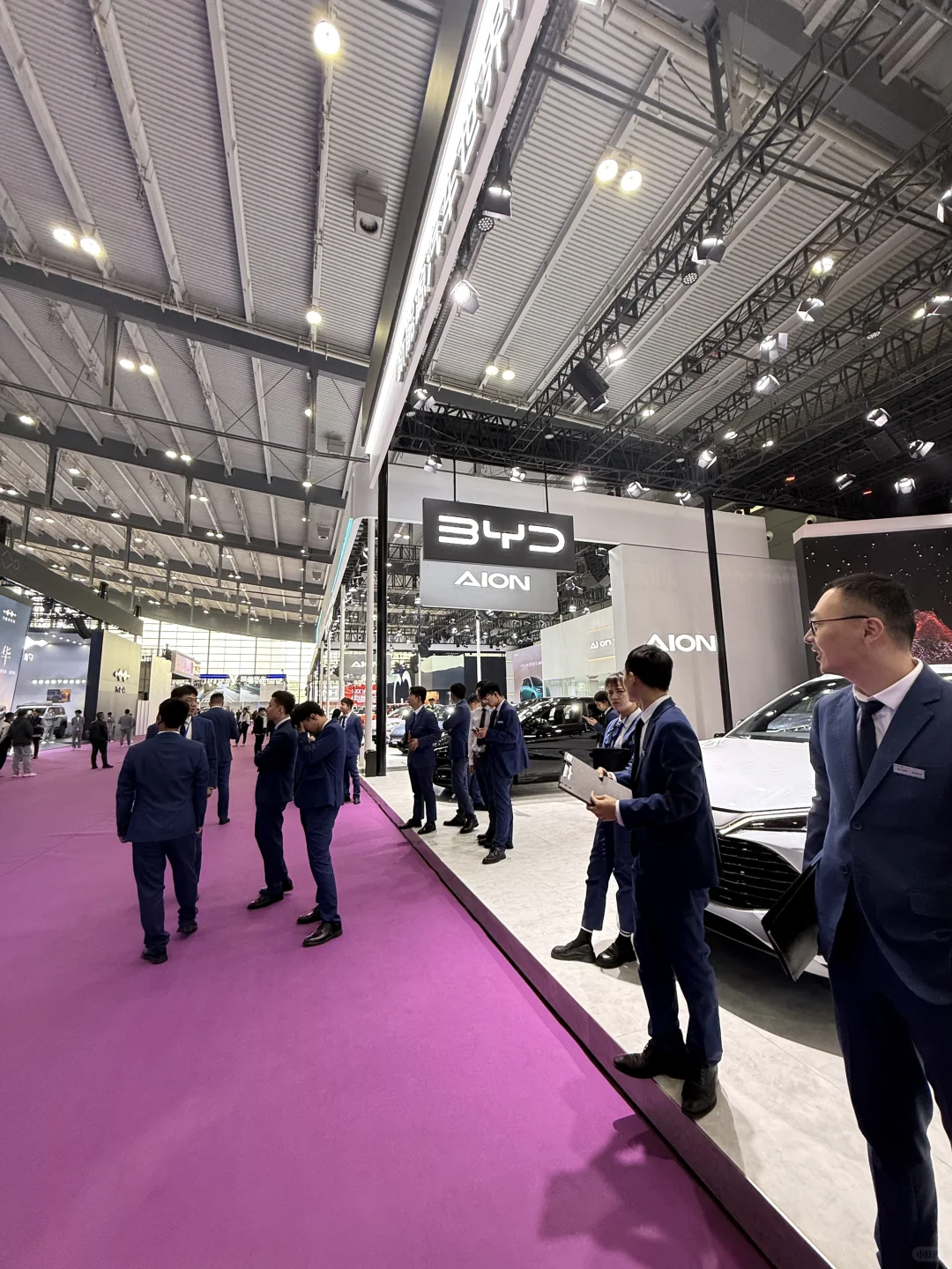 车展，比亚迪销售最少来了两百个