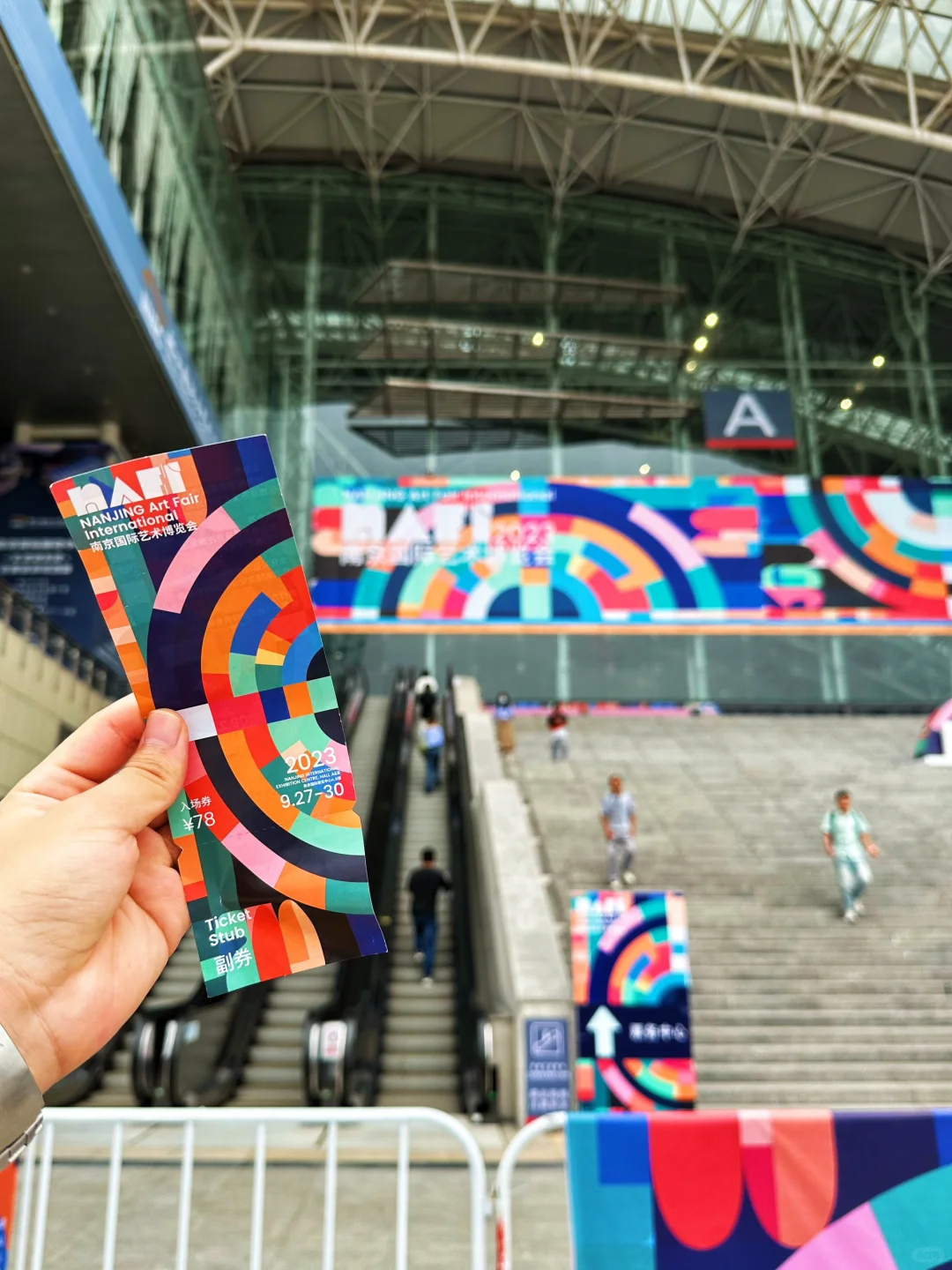 不是吧❓南京国际艺术博览会也太抽象了❗️