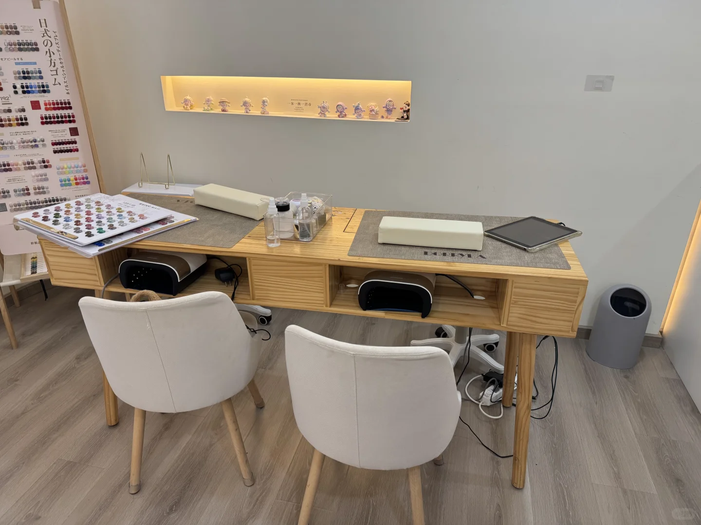 福田会展中心美甲店不开，美甲桌处理