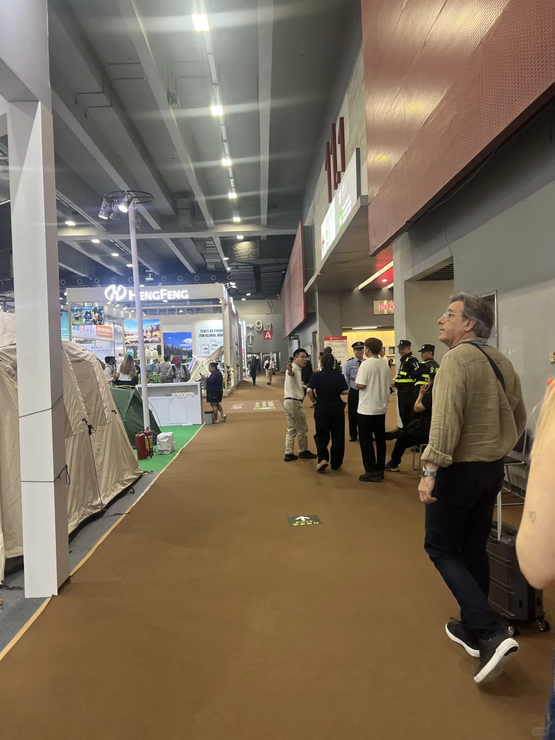 今年广交会老外怎么这么多啊