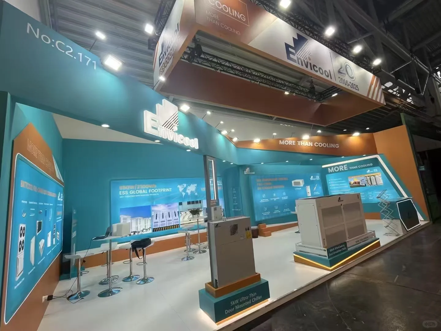 今天给大家看看我们在国外的展台落地美图