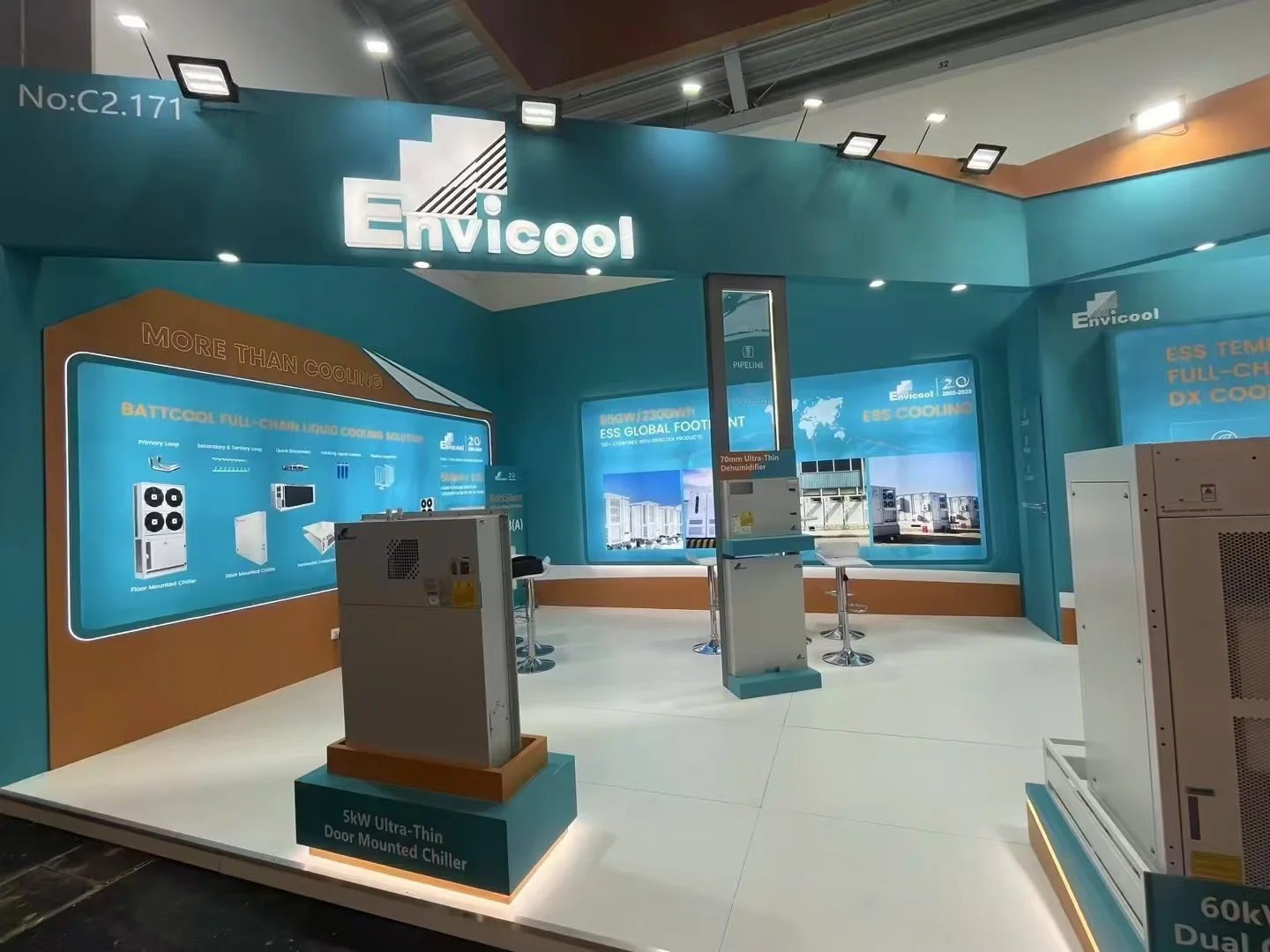 今天给大家看看我们在国外的展台落地美图