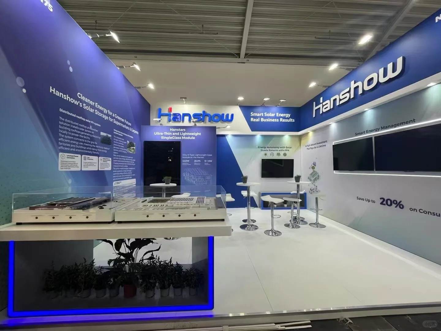 今天给大家看看我们在国外的展台落地美图