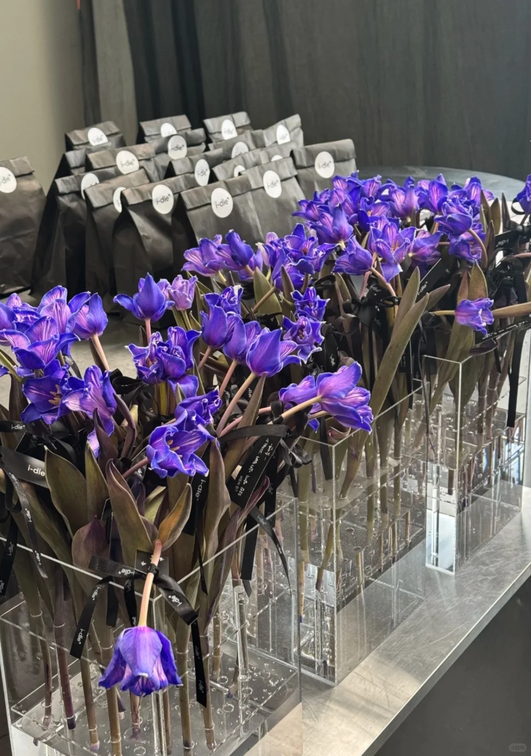 在i-dle七周年展览会上 送别大G ??