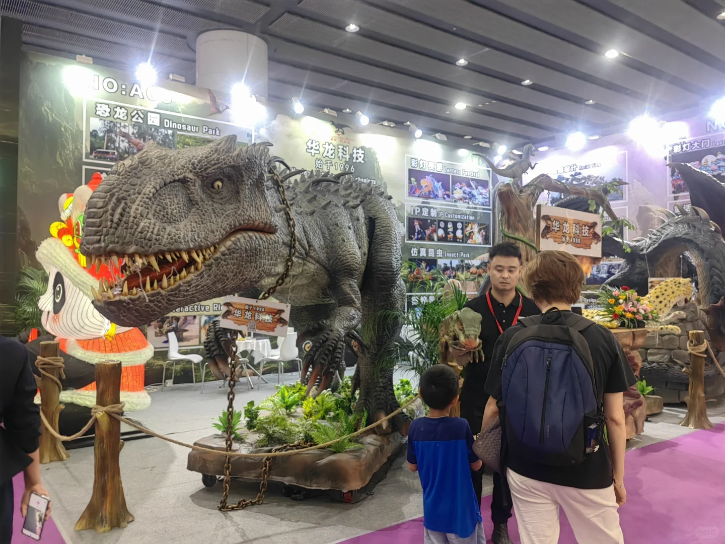 广交会展馆，吃喝玩乐的一天