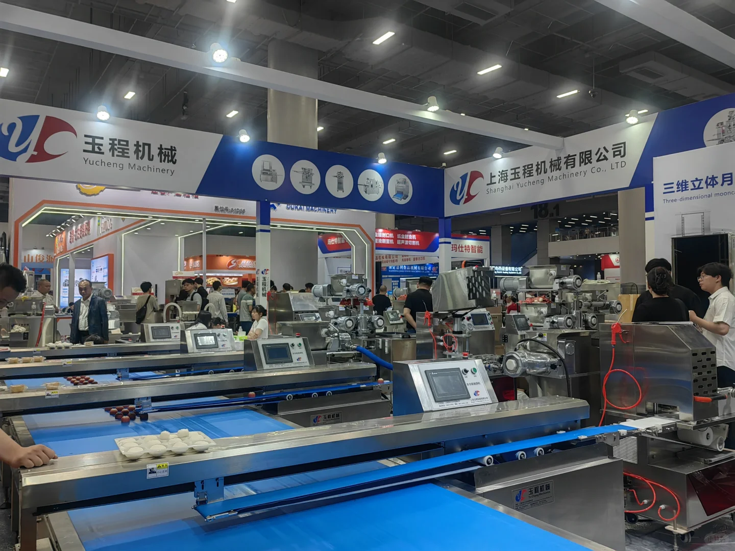 广交会展馆，吃喝玩乐的一天