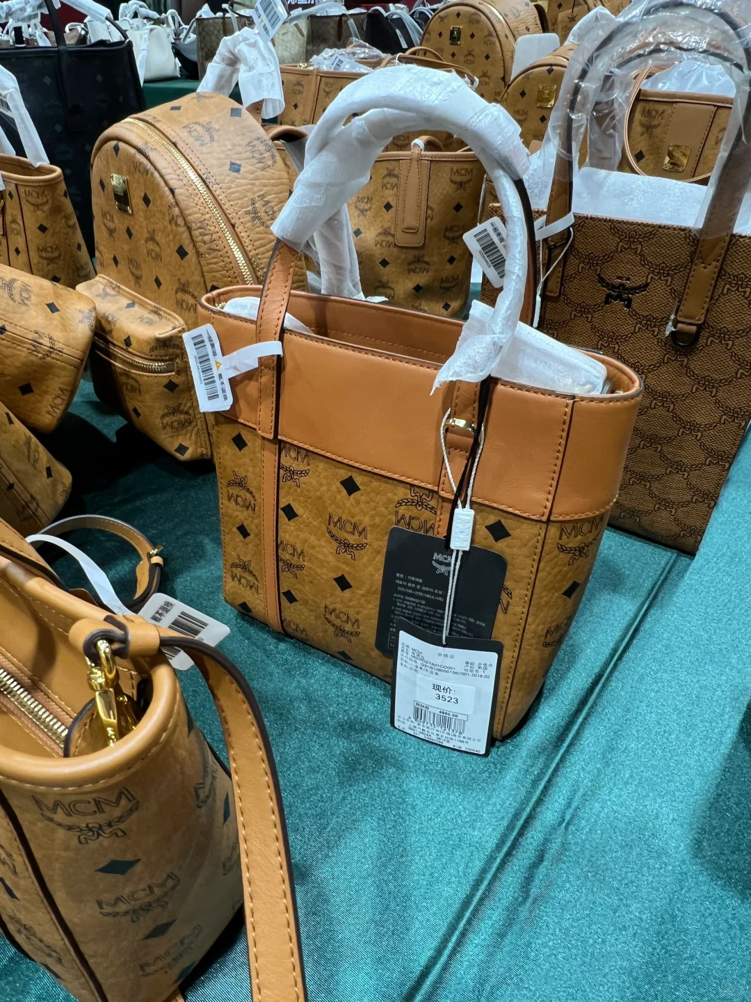 厦门会展!!!mcm大漏！！！离谱离谱…