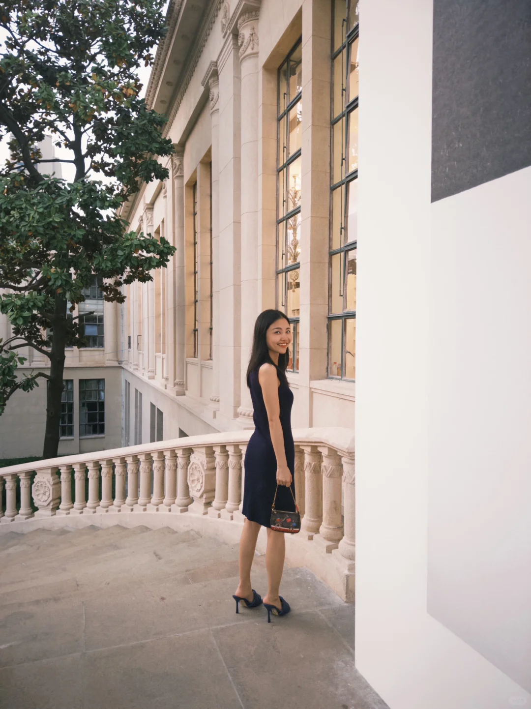 艺术看展团｜打卡影像上海艺术博览会?