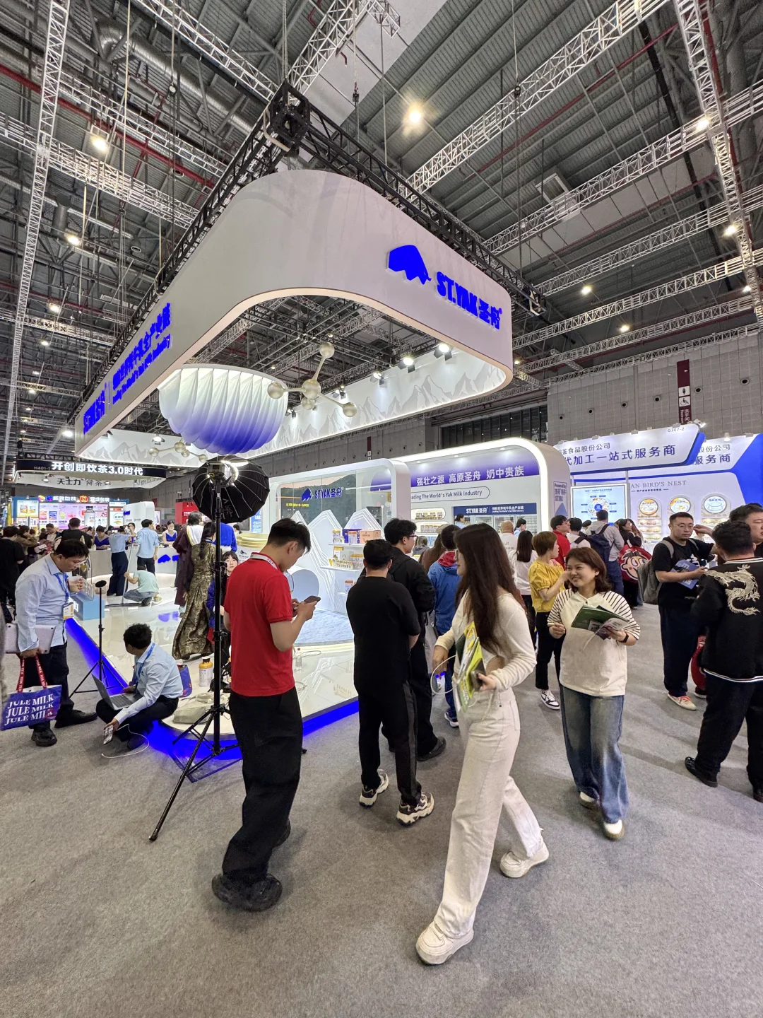 谁能解释一下上海这种现象。。。。。