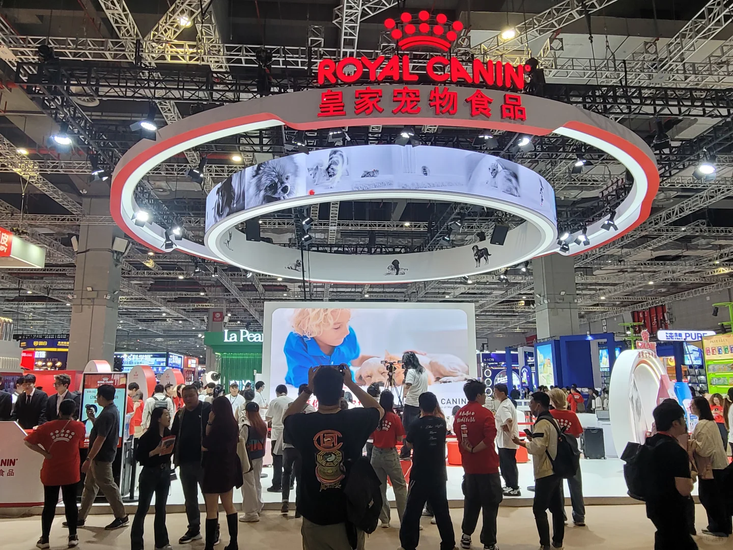 2025上海它博会人山人海，整个行业高速发展