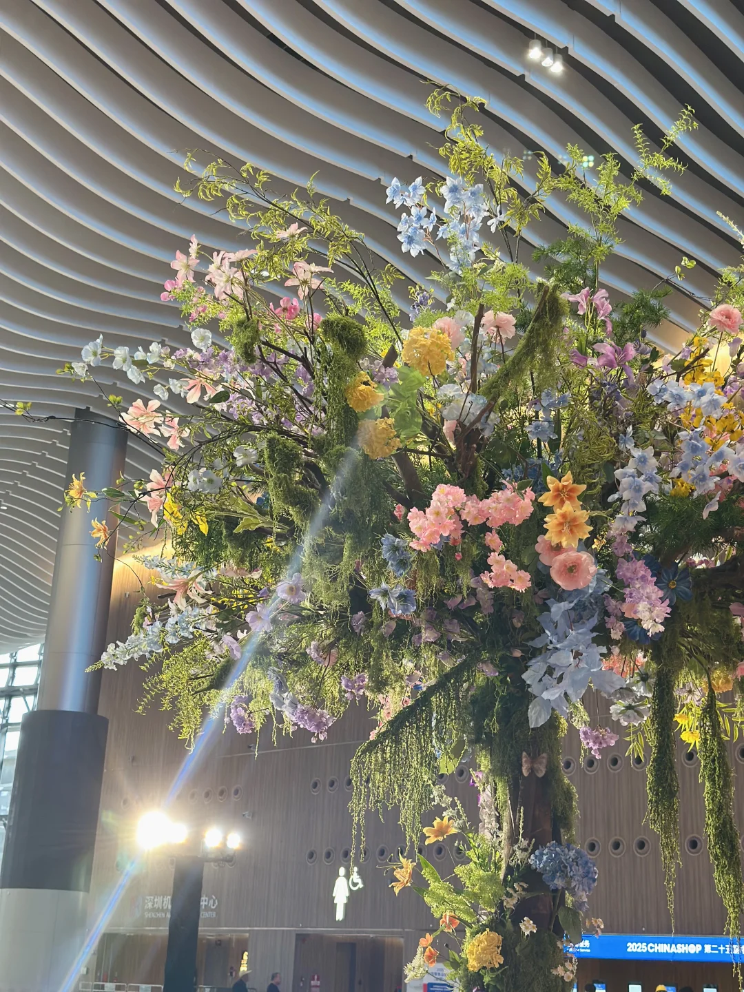第25届中国零售业博览会开幕式花艺布置