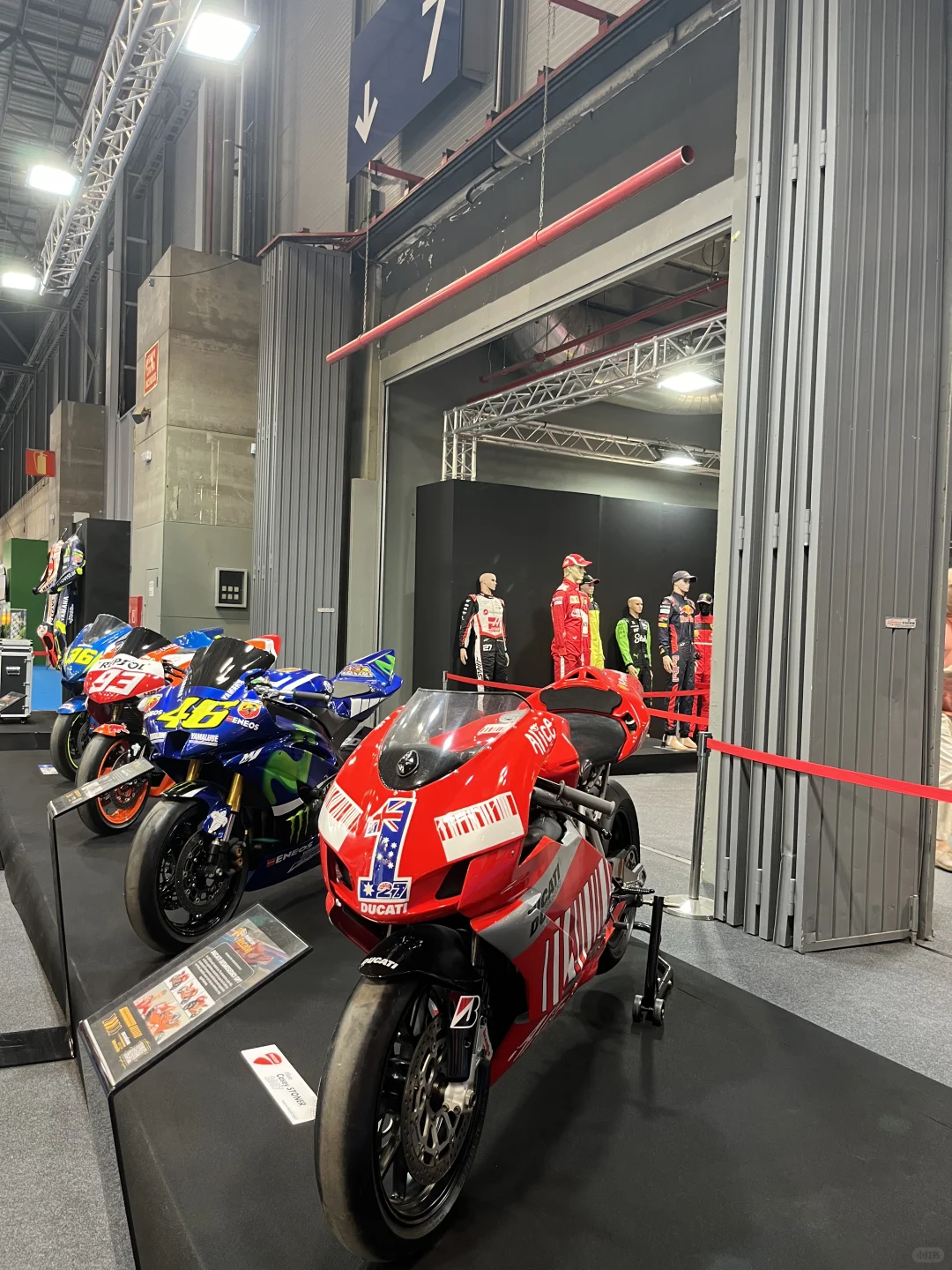 ??留子在马德里汽配展会兼职翻译被采访啦