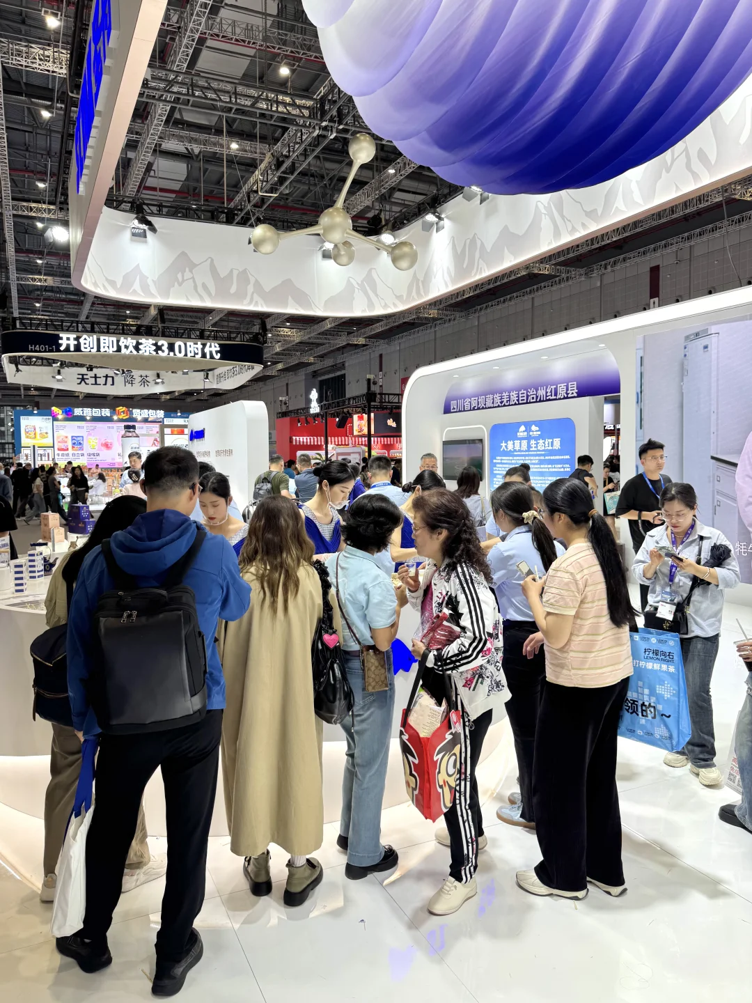 谁能解释一下上海这种现象。。。。。