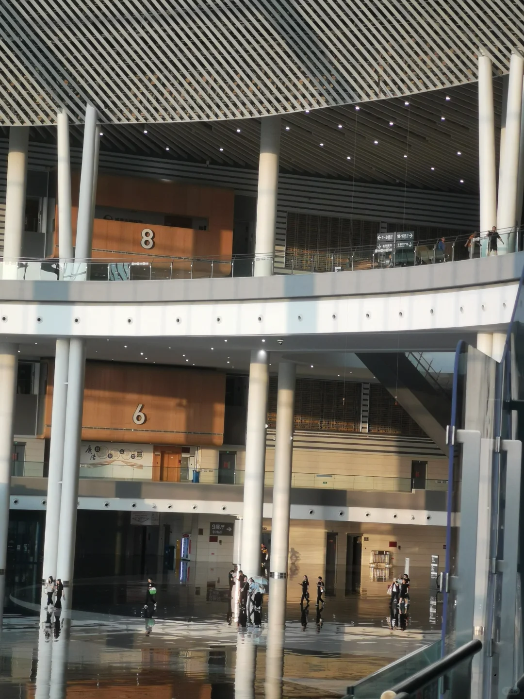 在西部博览城展会干活的一天