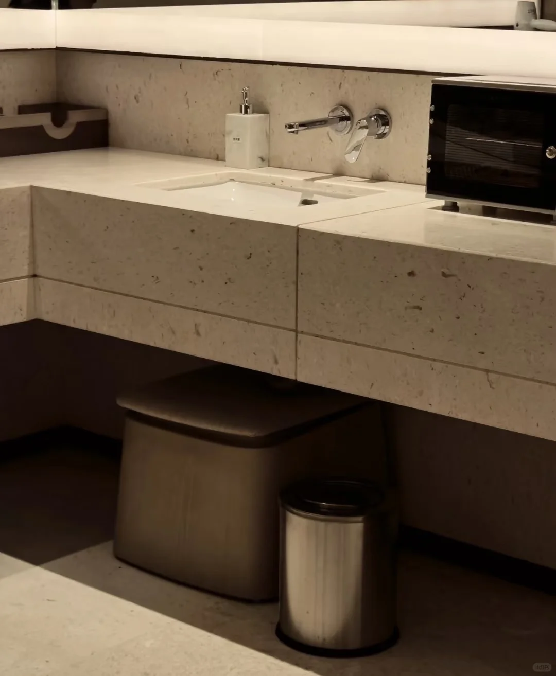 深圳会展希尔顿酒店-人少水好 (100r14天)