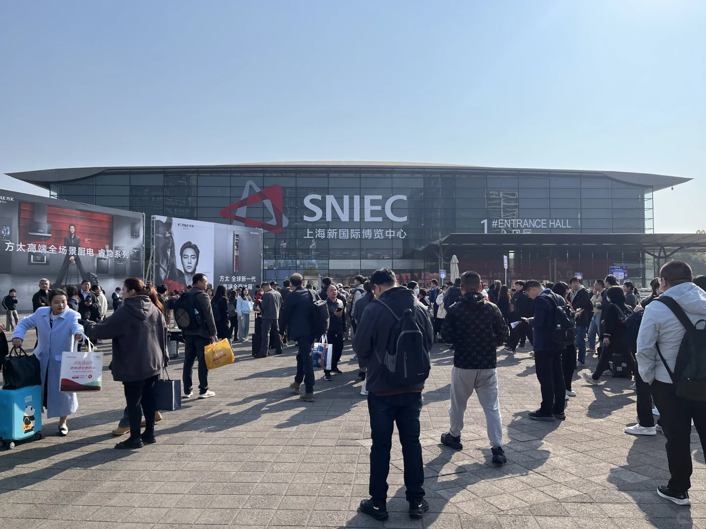 我真是信了邪以为真的很大的展会??‍♀️