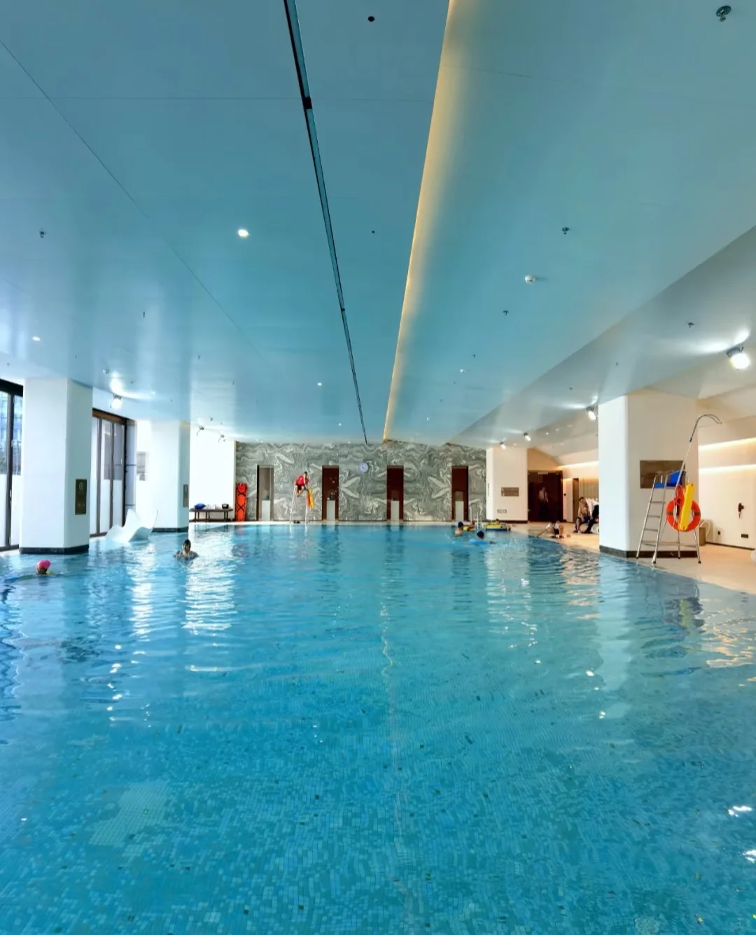 深圳会展希尔顿酒店-人少水好 (100r14天)