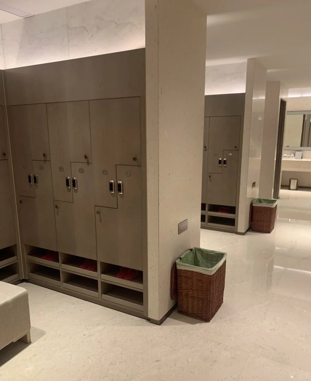 深圳会展希尔顿酒店-人少水好 (100r14天)