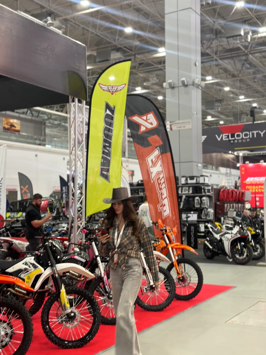 莫斯科展会翻译之老板付我明年翻译定金！