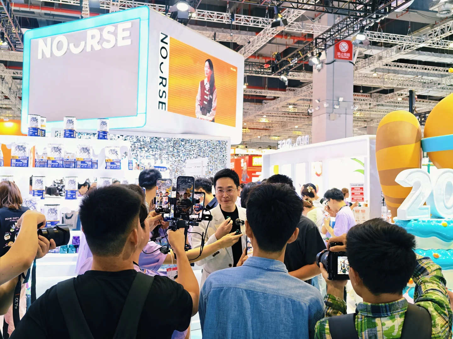 国内顶流宠物类展会“它博会”今夜不打烊