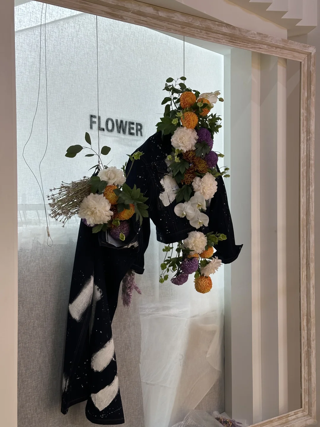 设计展厅｜衣服上开的鲜花，像一幅油画