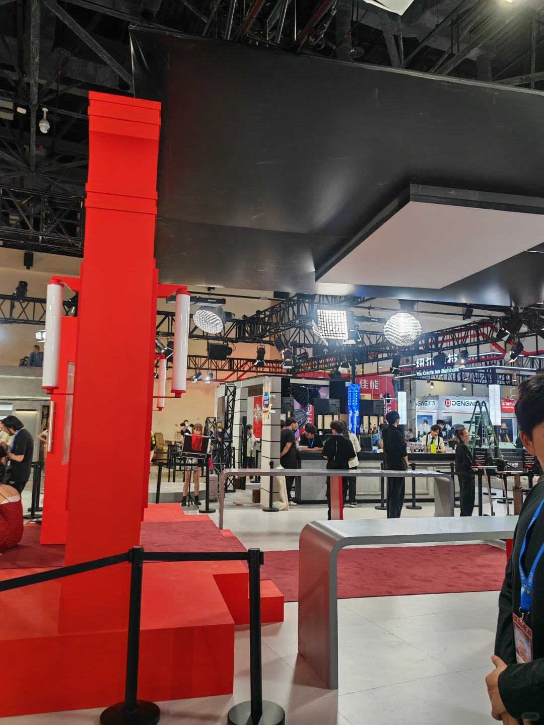 ? 【展会搞气氛的神器！