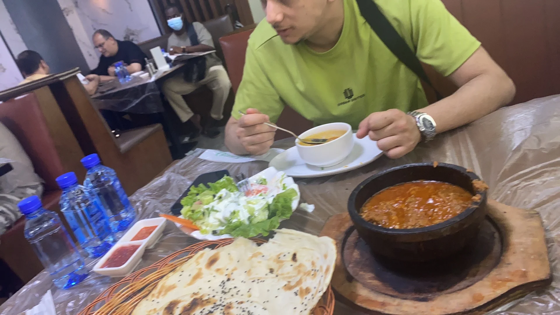 广交会陪客户逛展的一天