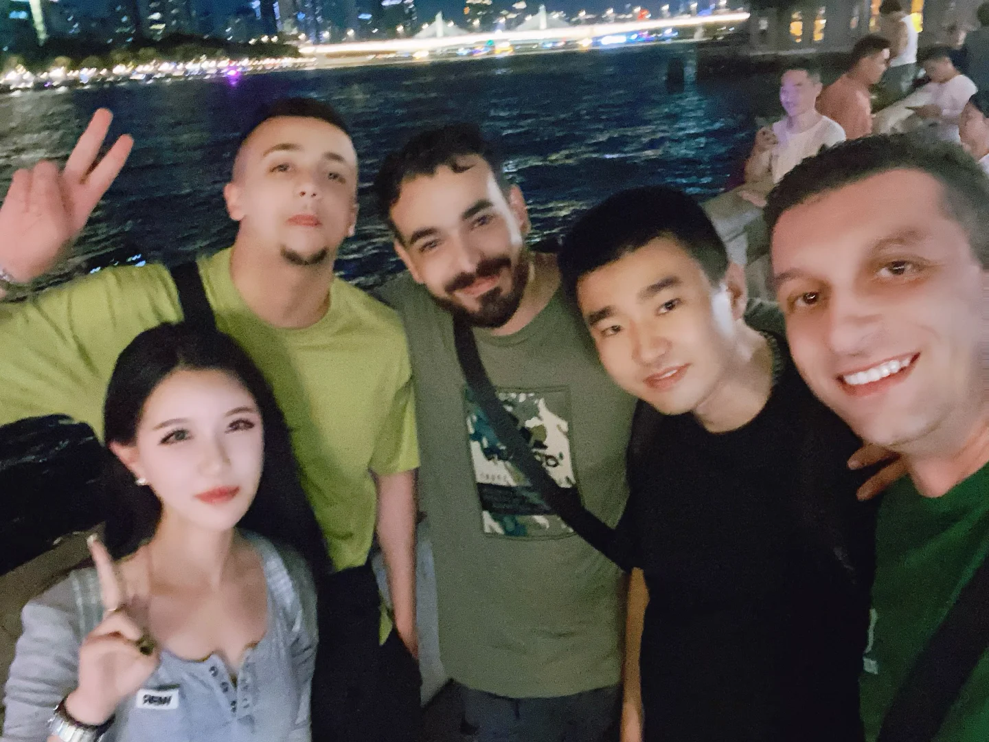 广交会陪客户逛展的一天