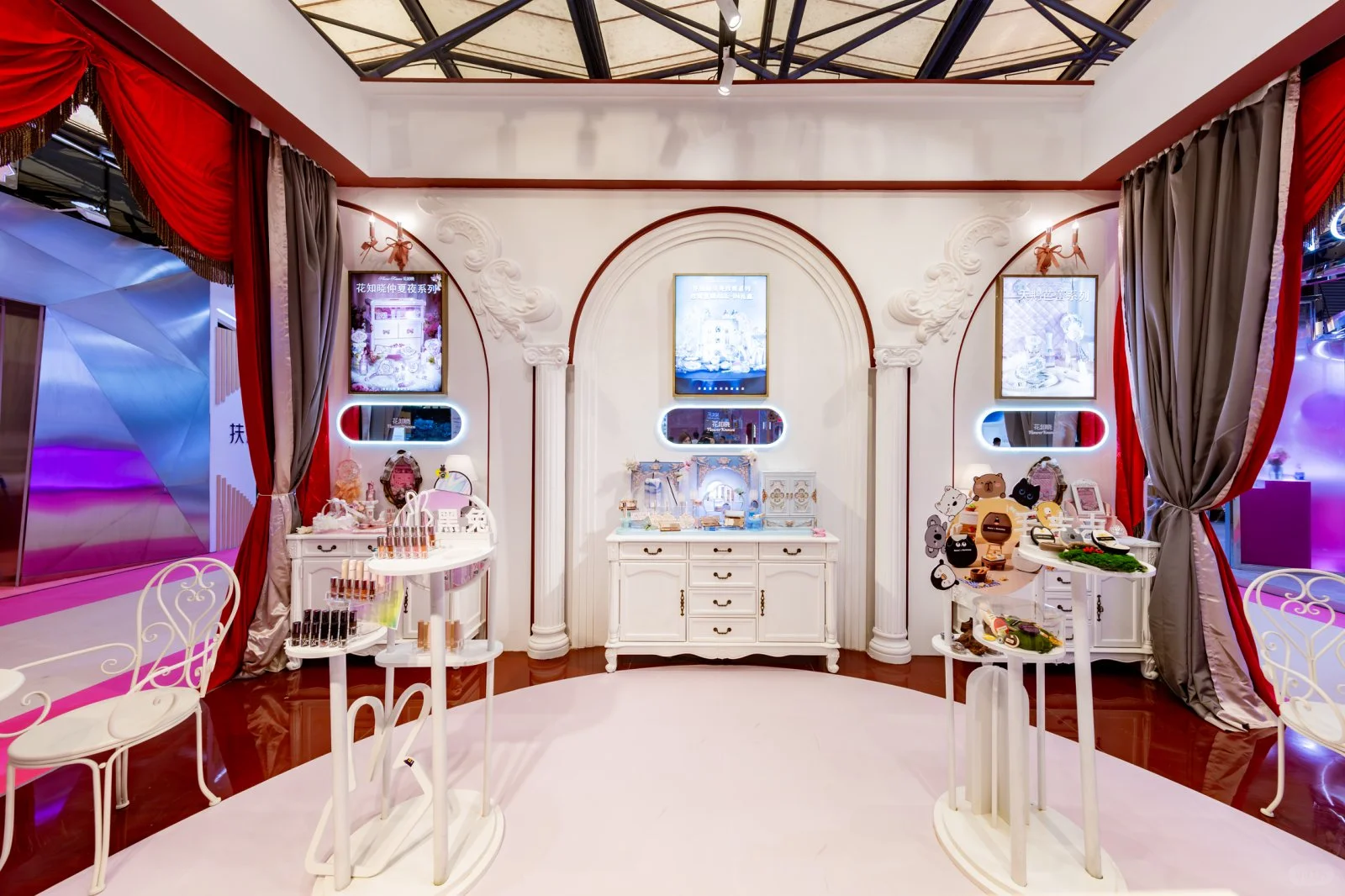 太美了这里真的别错过了?美博会花知晓展台