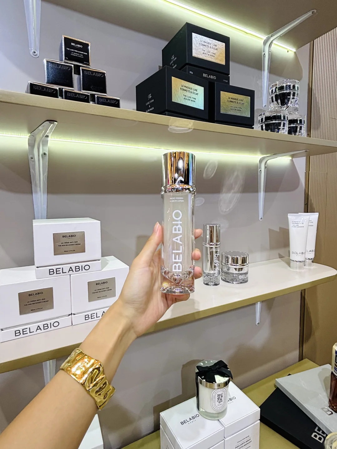 又来上海美博会感受好肌肤的快乐咯～✌?