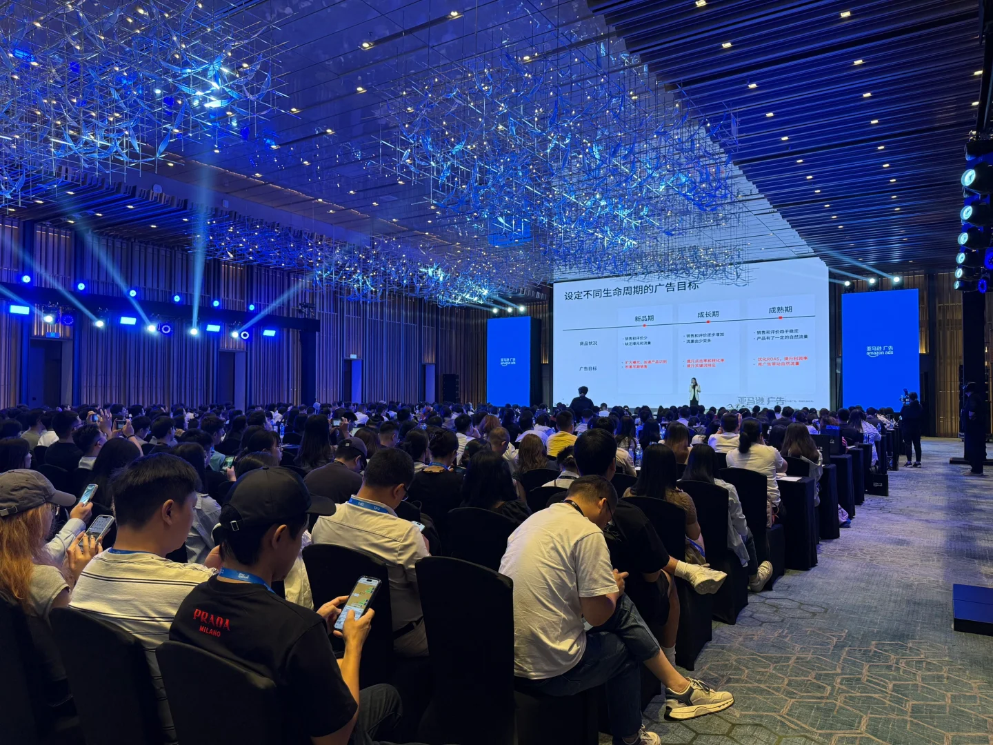 不是在展会就是在展会的路上