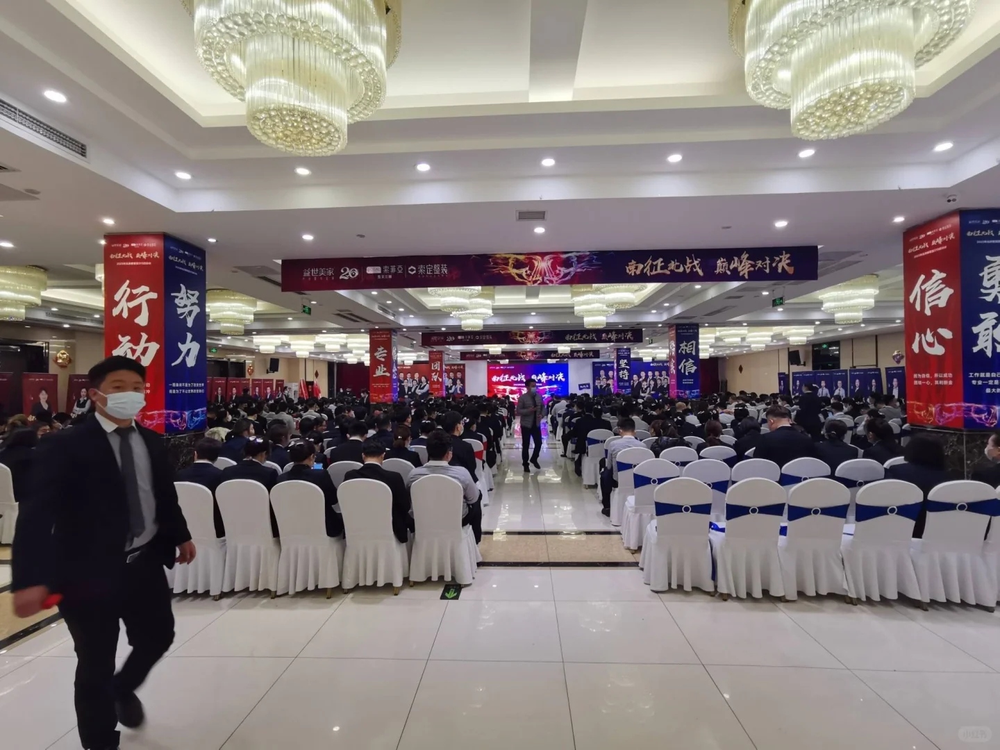 群演公司-展会发传单-展会礼仪接待-展