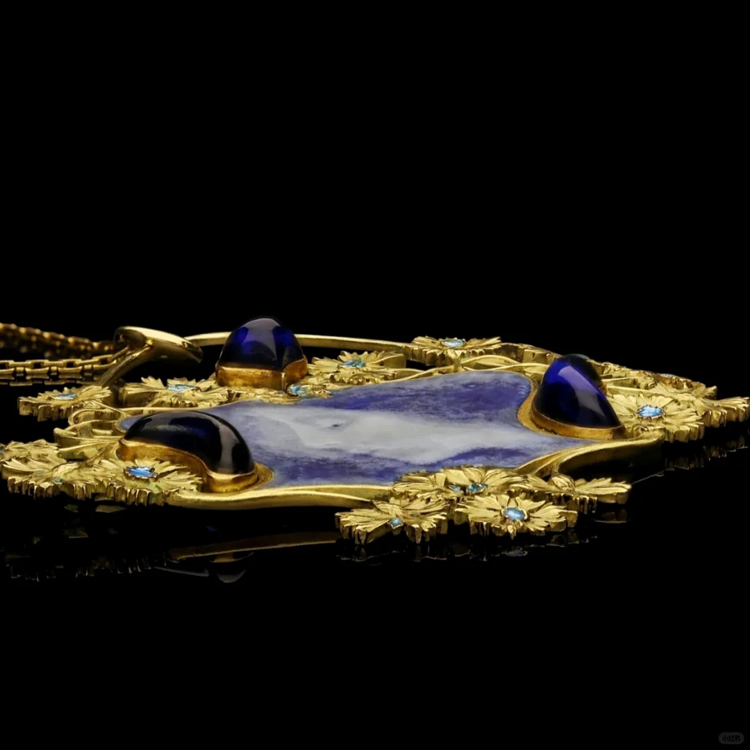 中古控必看的新艺术风格，宝石与昆虫共舞！