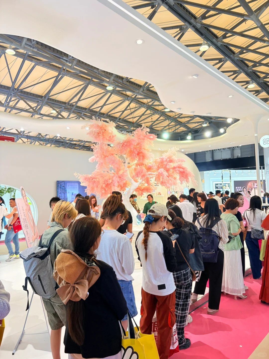 这美博会确实越来越没意思了