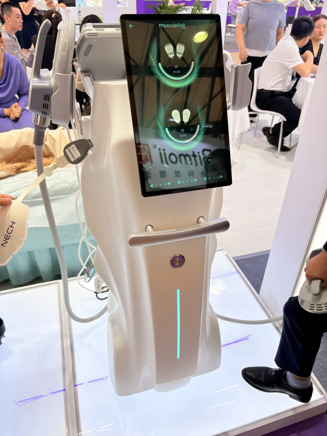 这美博会确实越来越没意思了