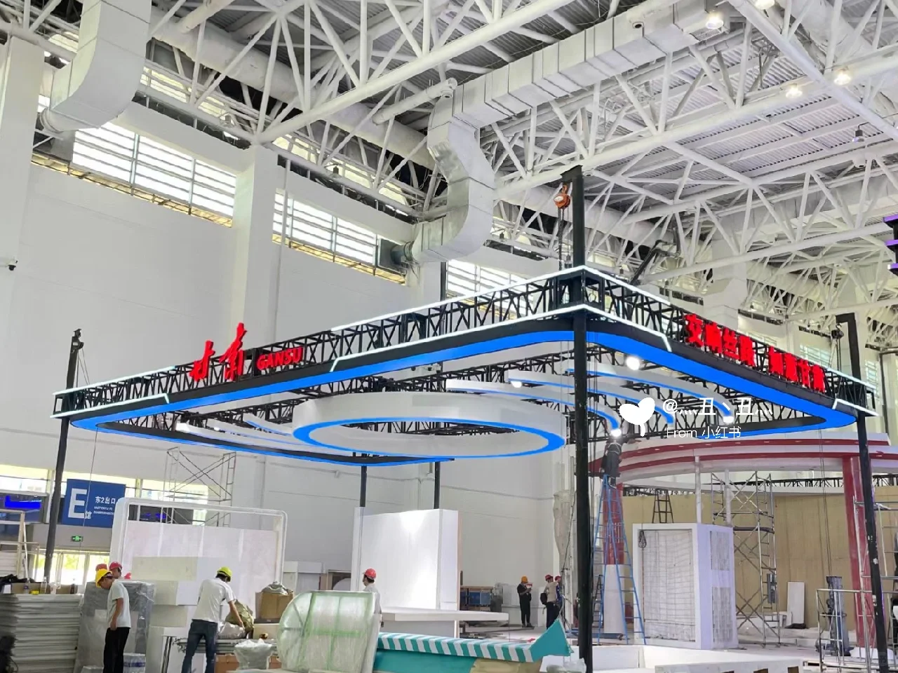 会展人的搬砖日常?下班时间到?