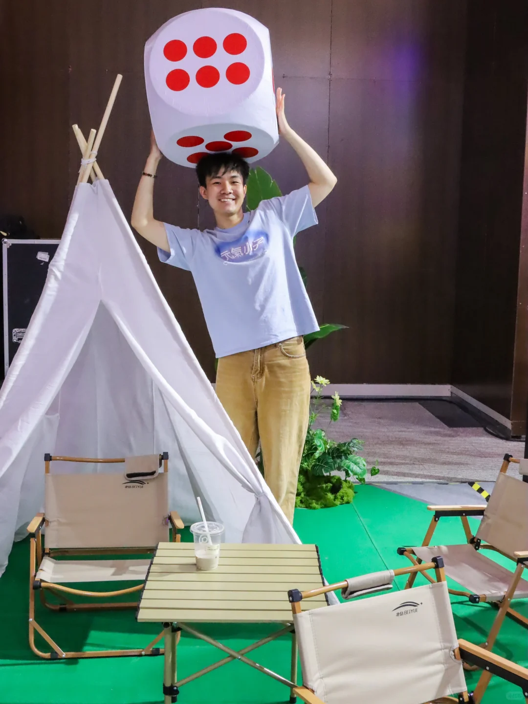 起猛了?我在摄影器材博览会畅快露营