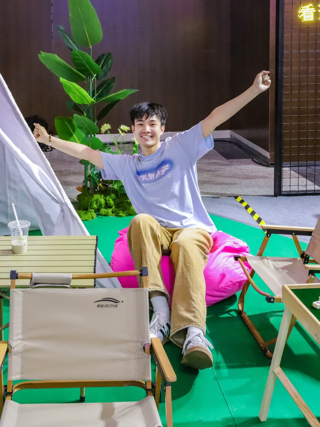 起猛了?我在摄影器材博览会畅快露营