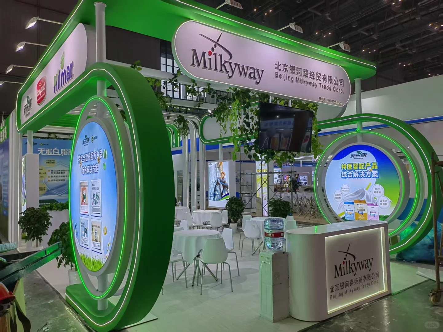 ?展会发现！这个绿色展位设计太惊喜?