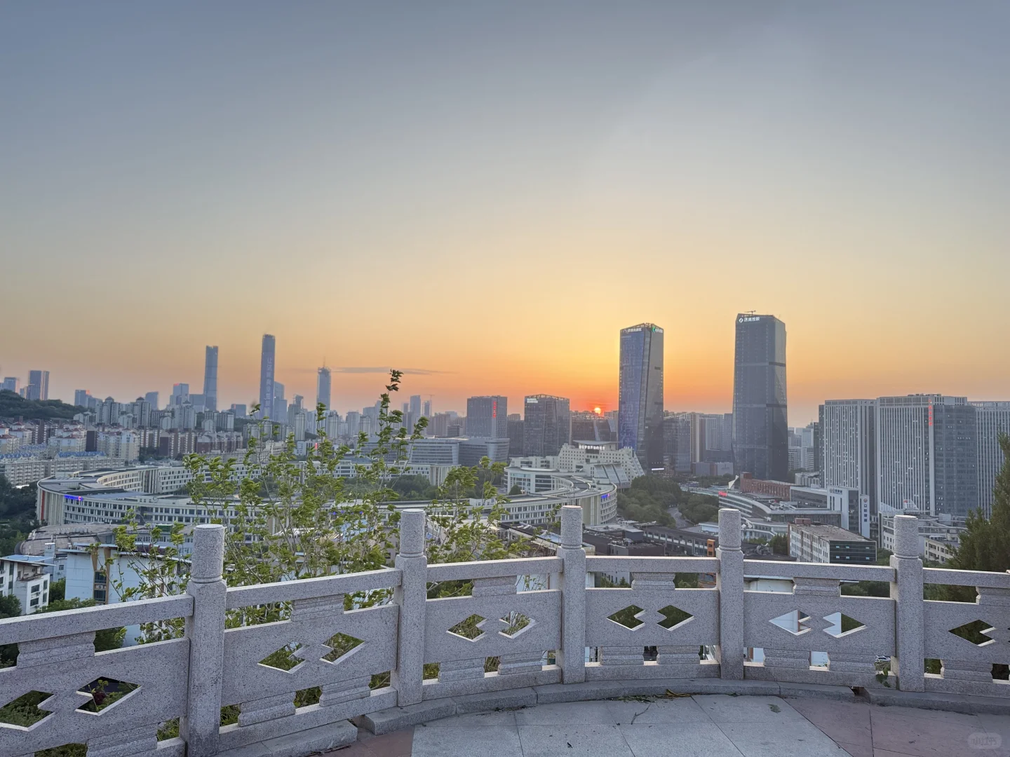 求租，济南高新会展中心附近