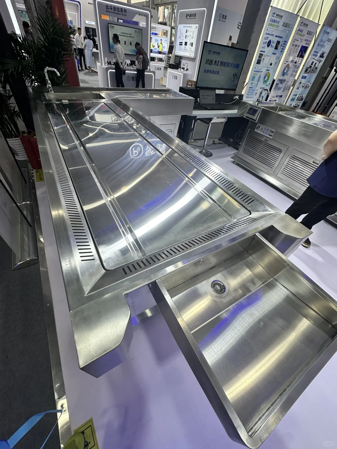 发几张警博会最爱的物件