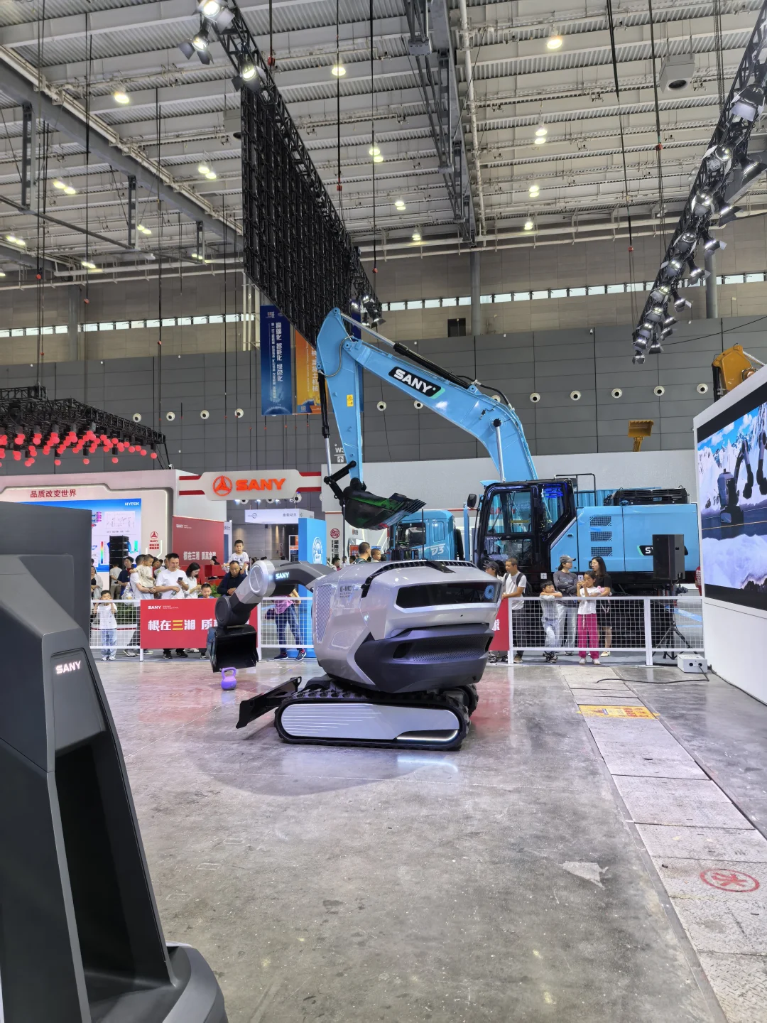 长沙成年以及未成年男性玩具展览现场