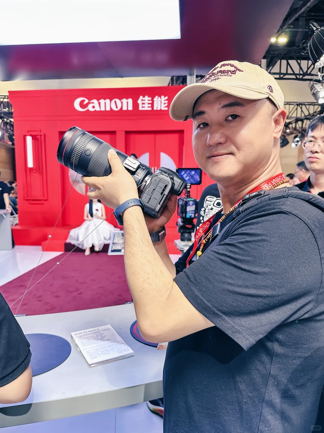 2025 PE 展 佳能展台也太好薅了吧