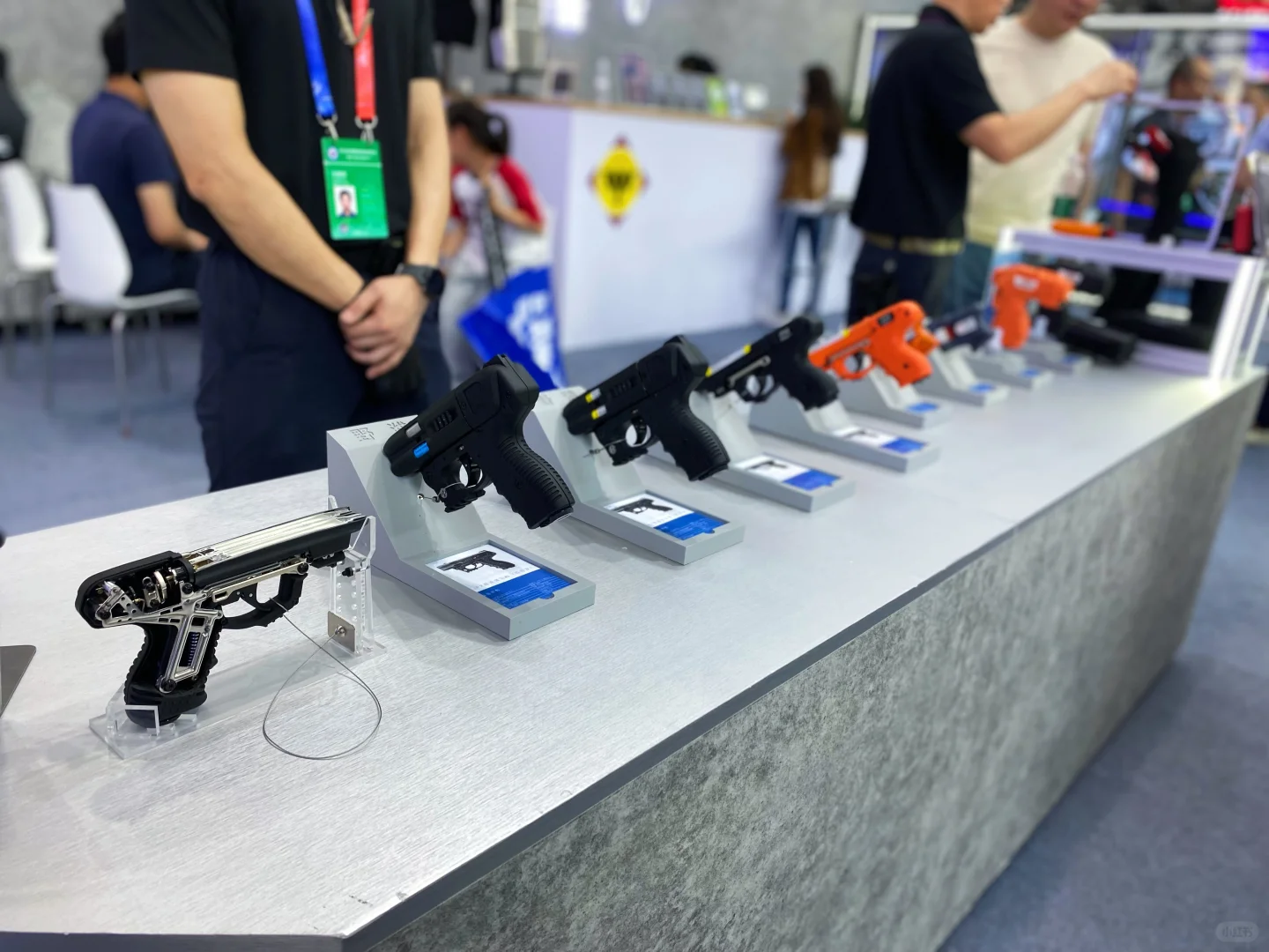 警展看到传说中的新警服?有没有小伙伴偶遇